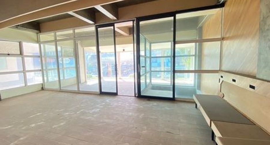 For sale 9 bedrooms retail Space in Mueang Surat Thani, Surat Thani