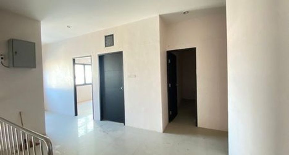 For sale 9 bedrooms retail Space in Mueang Surat Thani, Surat Thani
