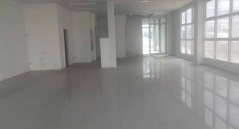 For sale 9 bedrooms retail Space in Mueang Surat Thani, Surat Thani