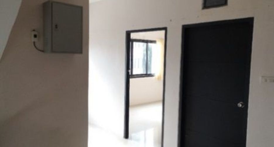 For sale 9 bedrooms retail Space in Mueang Surat Thani, Surat Thani