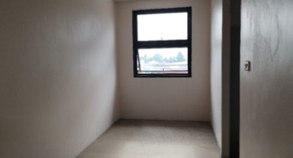 For sale 9 bedrooms retail Space in Mueang Surat Thani, Surat Thani