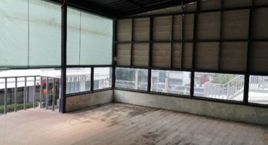 For sale 9 bedrooms retail Space in Mueang Surat Thani, Surat Thani