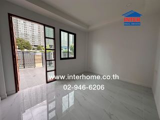 出售 4 卧室 联排别墅 在 Bang Sue, 曼谷