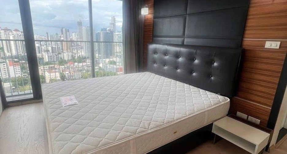 For rent そして for sale 2 ベッドルーム condo in Khlong Toei, Bangkok