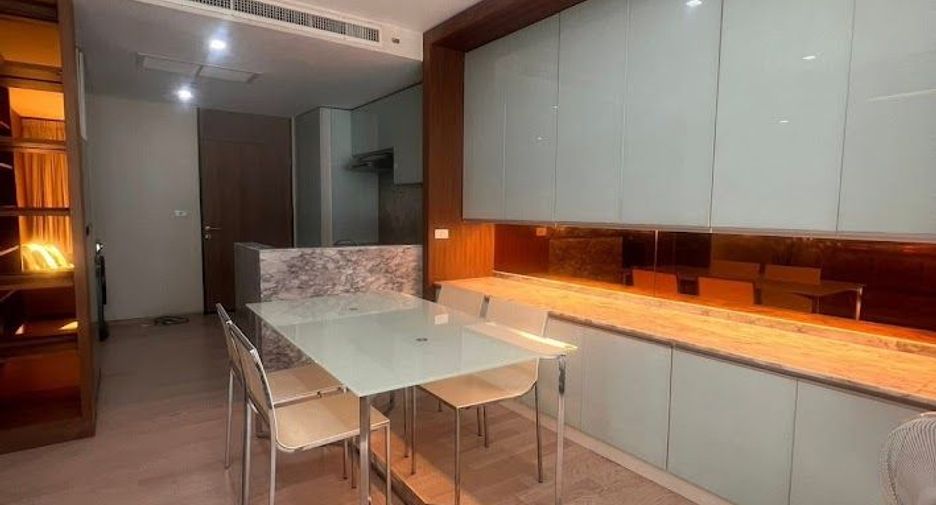 For rent そして for sale 2 ベッドルーム condo in Khlong Toei, Bangkok