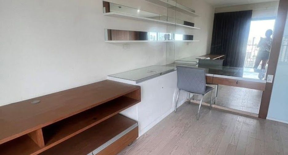 For rent そして for sale 2 ベッドルーム condo in Khlong Toei, Bangkok