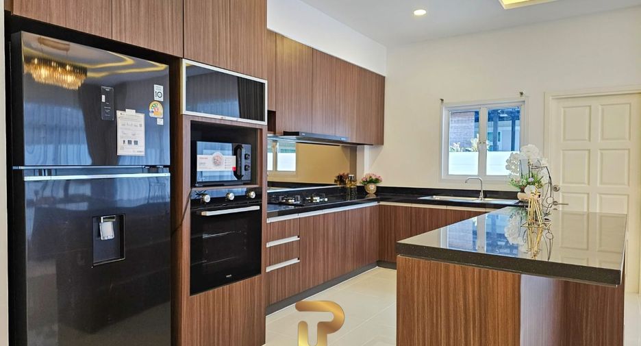 À vendre 3 chambres villa à Bang Lamung, Chonburi