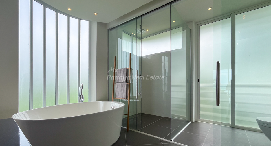 For sale 2 bedrooms condo in Sattahip, Chonburi