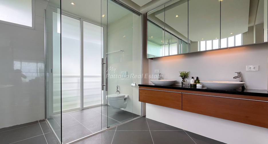For sale 2 bedrooms condo in Sattahip, Chonburi