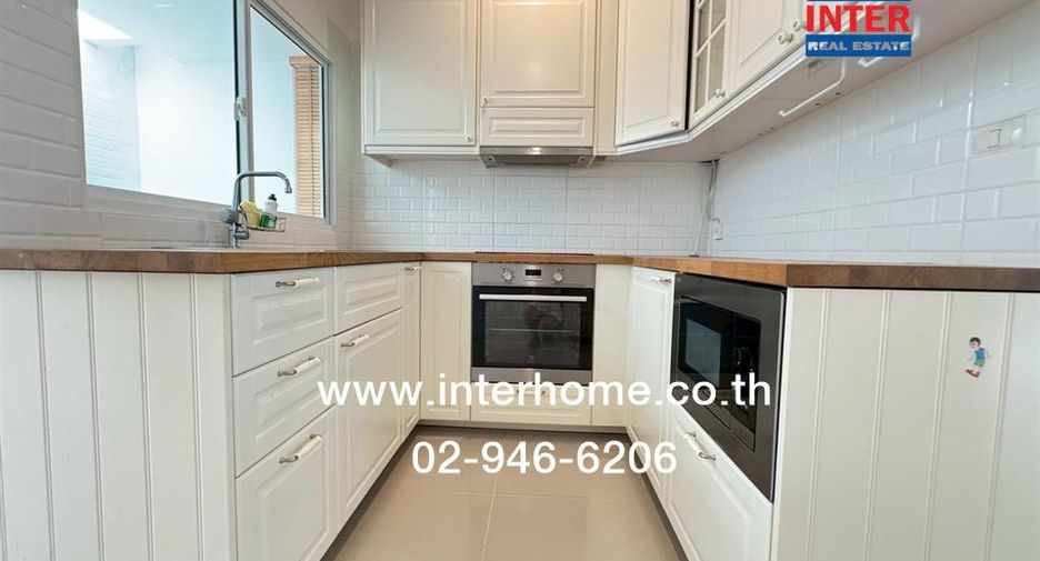 Casa en venta de 4 habitaciones en Thung Khru, Bangkok