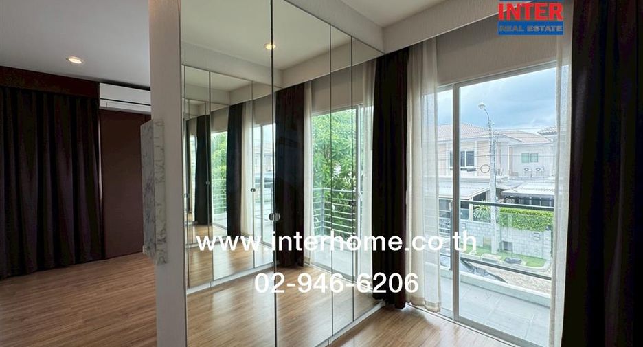 Casa en venta de 4 habitaciones en Thung Khru, Bangkok