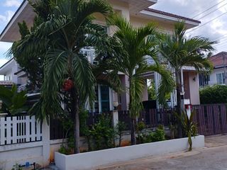 For sale 3 bedrooms house in Mueang Surat Thani, Surat Thani