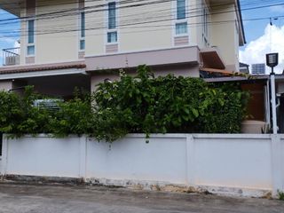 For sale 3 bedrooms house in Mueang Surat Thani, Surat Thani