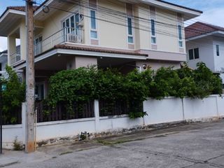 For sale 3 bedrooms house in Mueang Surat Thani, Surat Thani