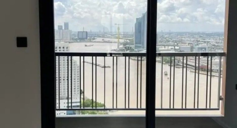 For sale 3 bedrooms condo in Bang Kho Laem, Bangkok