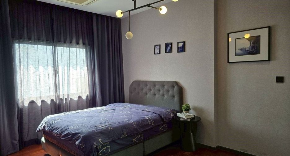 For sale 5 bedrooms condo in Saphan Sung, Bangkok