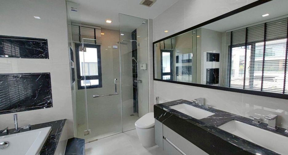 For sale 5 bedrooms condo in Saphan Sung, Bangkok