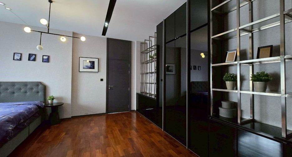 For sale 5 bedrooms condo in Saphan Sung, Bangkok