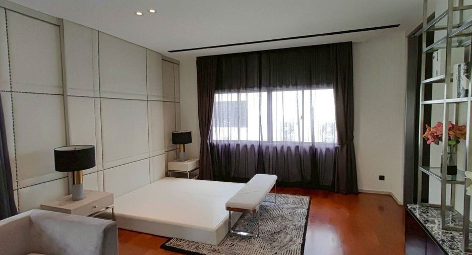 For sale 5 bedrooms condo in Saphan Sung, Bangkok