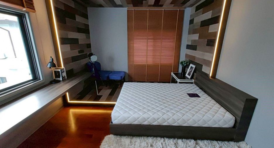 For sale 5 bedrooms condo in Saphan Sung, Bangkok