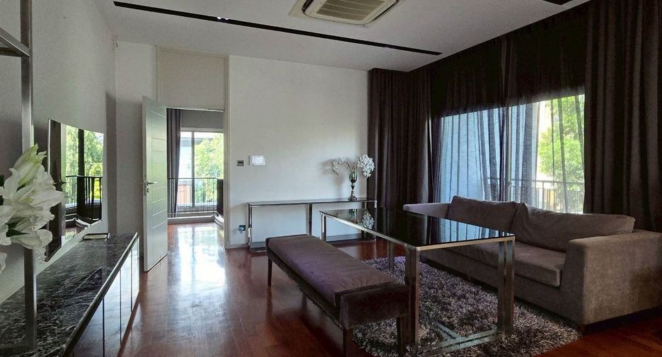 For sale 5 bedrooms condo in Saphan Sung, Bangkok