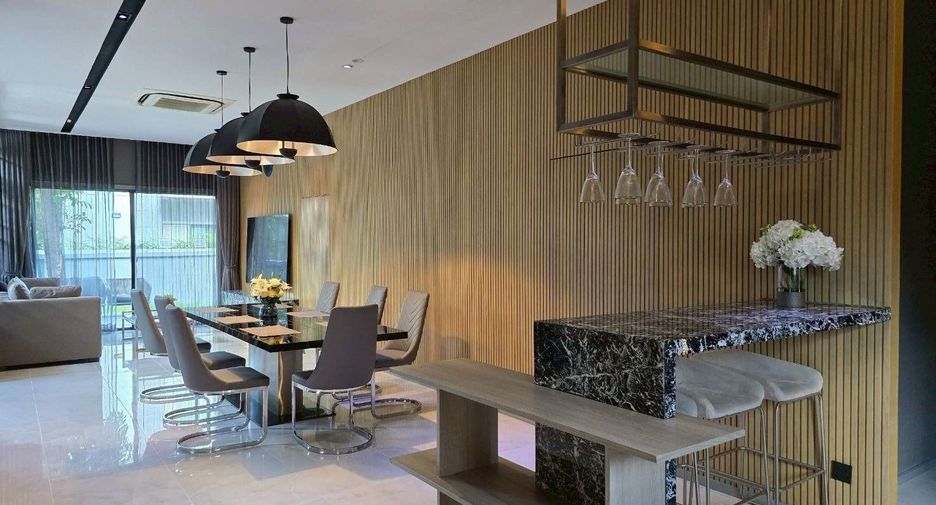 For sale 5 bedrooms condo in Saphan Sung, Bangkok