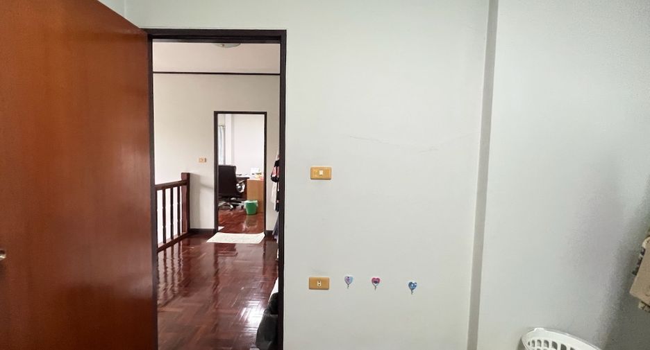 出售 4 卧室 独立屋 在 Thanyaburi, Pathum Thani