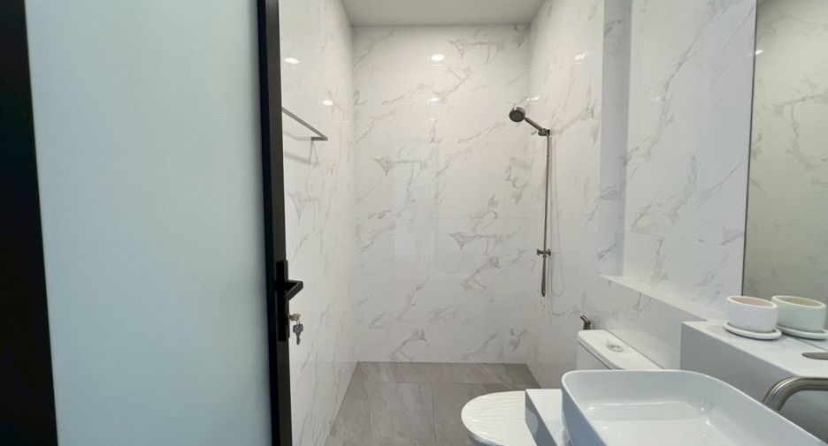 Продажа 3 спальни офис в Mueang Samut Prakan, Самутпракан
