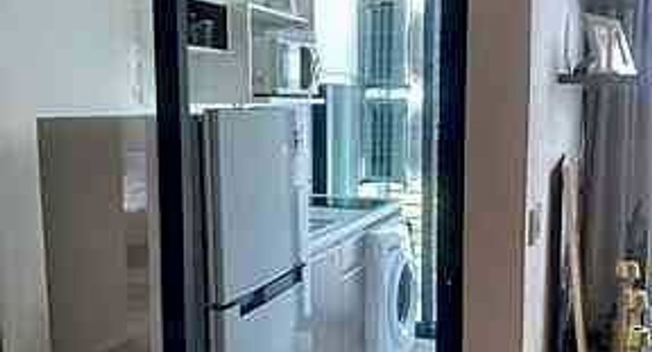 For sale 2 bedrooms condo in Mueang Samut Prakan, Samut Prakan