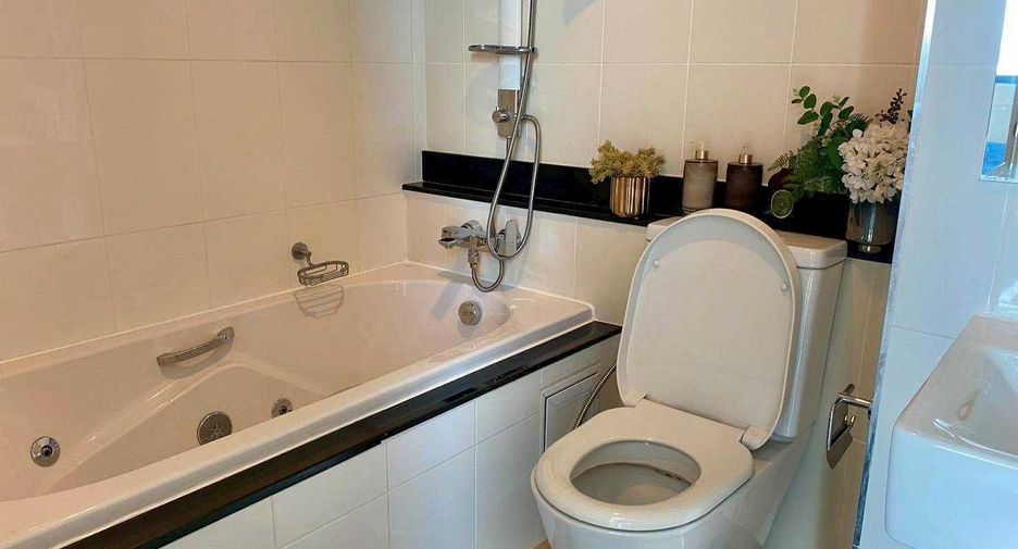 For sale 2 bedrooms condo in Mueang Samut Prakan, Samut Prakan