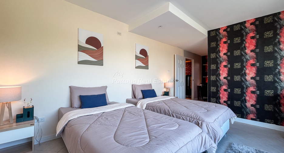 For sale 3 bedrooms condo in Bang Lamung, Chonburi