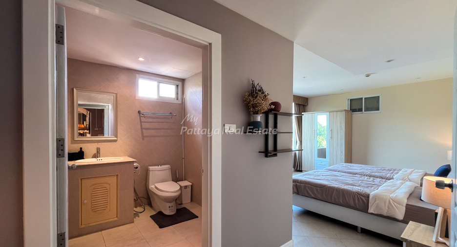 For sale 3 bedrooms condo in Bang Lamung, Chonburi