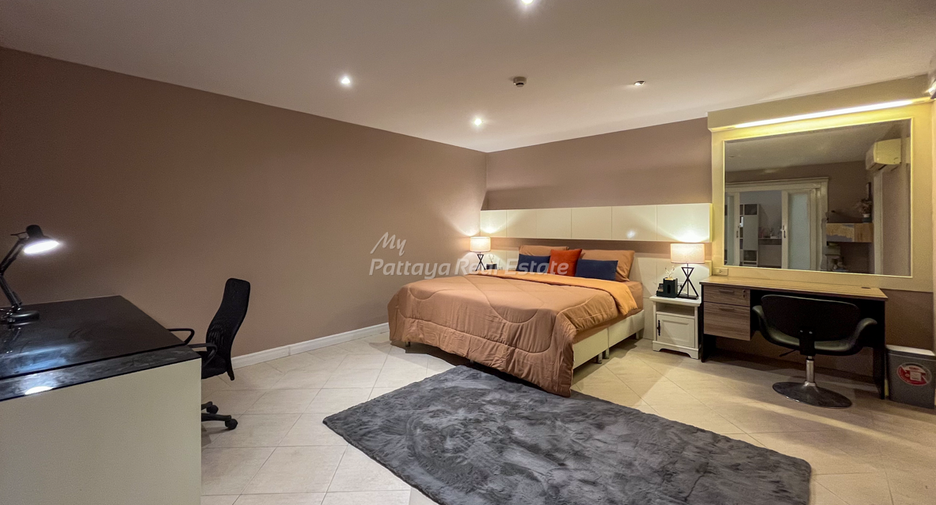 For sale 3 bedrooms condo in Bang Lamung, Chonburi