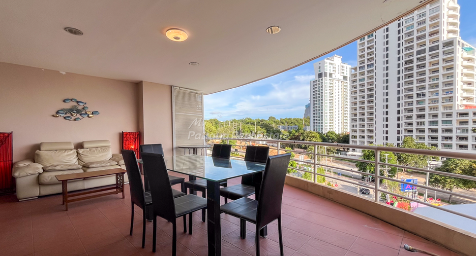 For sale 3 bedrooms condo in Bang Lamung, Chonburi