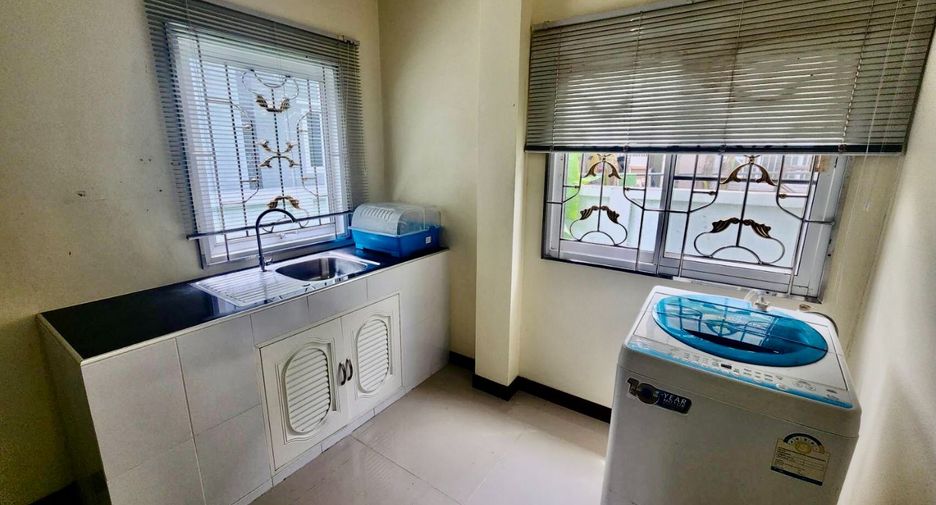 For sale 3 bedrooms house in Phanom Sarakham, Chachoengsao