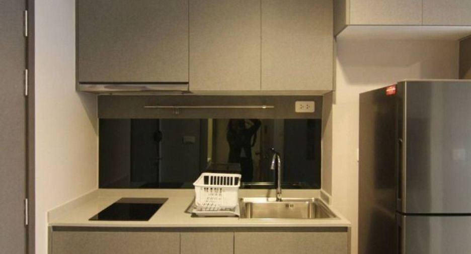 Продажа 1 кровать кондо в Пхра Кханонг, Бангкок