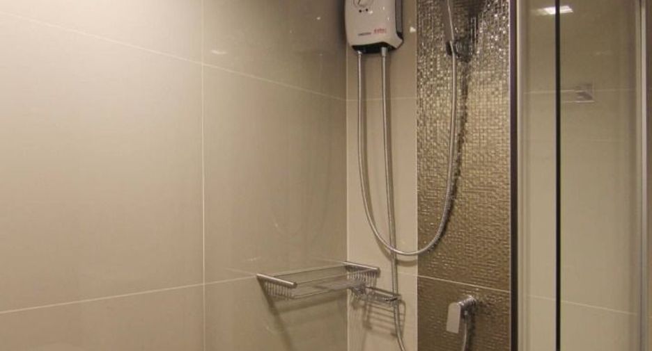 Продажа 1 кровать кондо в Пхра Кханонг, Бангкок