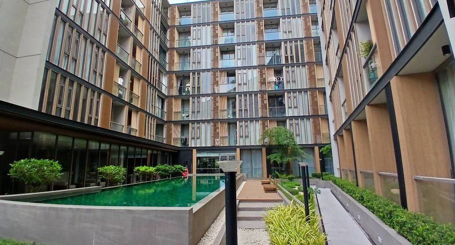 For sale 1 bed condo in Wang Thonglang, Bangkok