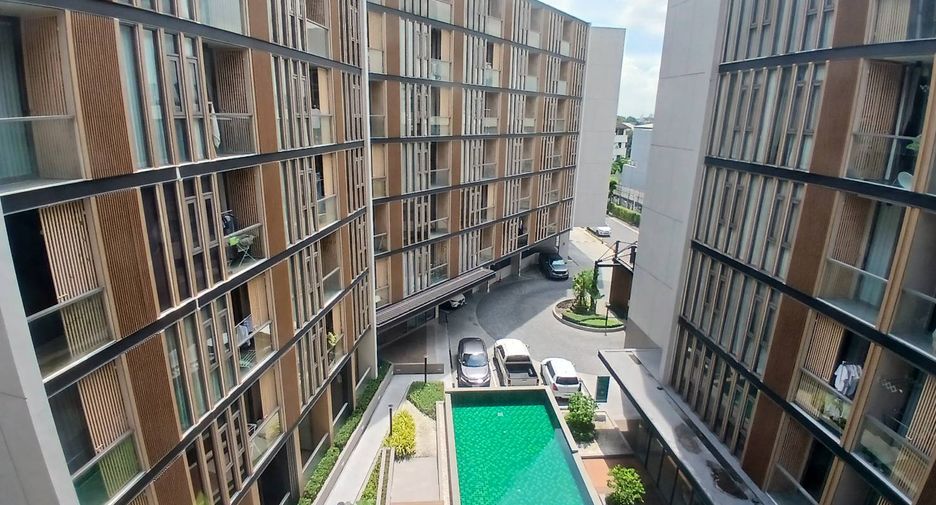 For sale 1 bed condo in Wang Thonglang, Bangkok