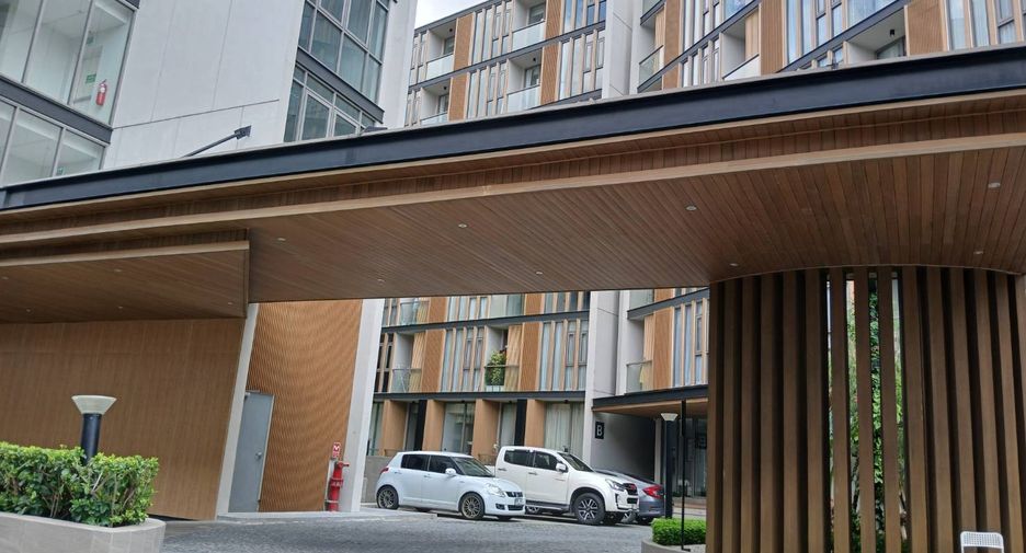 For sale 1 bed condo in Wang Thonglang, Bangkok