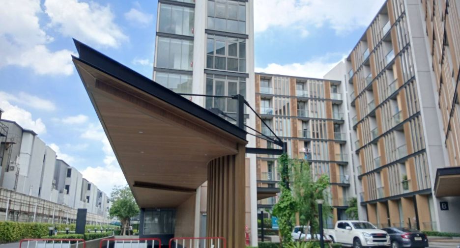 For sale 1 bed condo in Wang Thonglang, Bangkok