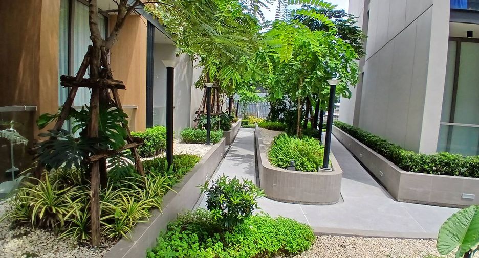 For sale 1 bed condo in Wang Thonglang, Bangkok