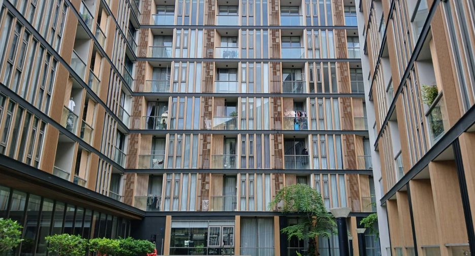 For sale 1 bed condo in Wang Thonglang, Bangkok