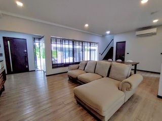 For rent 3 bedrooms townhouse in Bang Phli, Samut Prakan