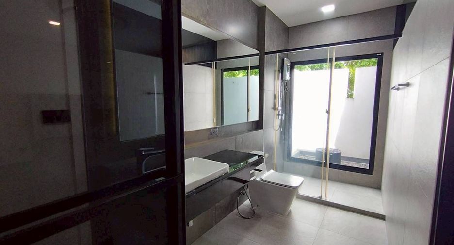 出租 3 卧室 联排别墅 在 Bang Phli, Samut Prakan
