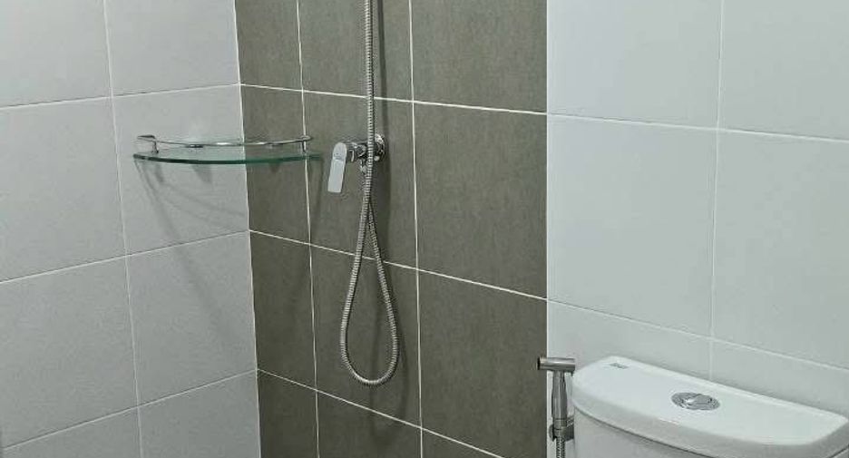 For rent 3 bedrooms house in Saraphi, Chiang Mai