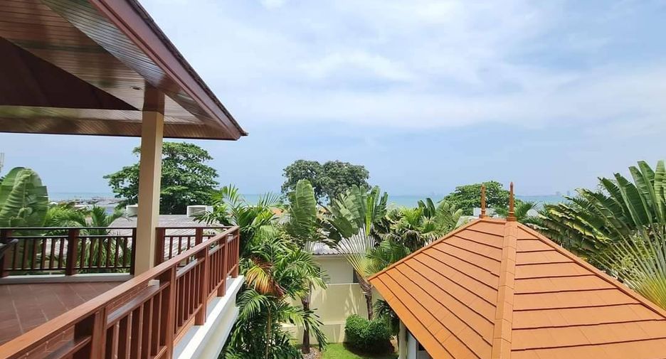 For sale 3 ベッドルーム villa in Sattahip, Chonburi