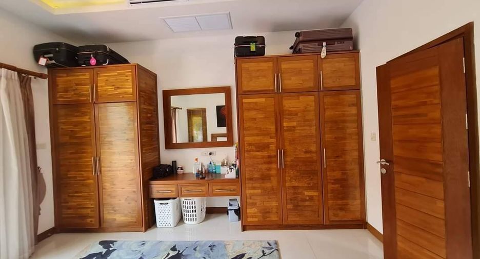 For sale 3 ベッドルーム villa in Sattahip, Chonburi