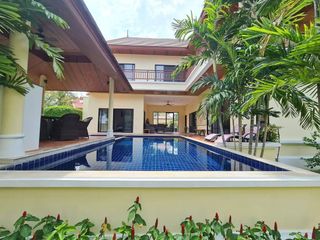 For sale 3 ベッドルーム villa in Bang Saray, Pattaya