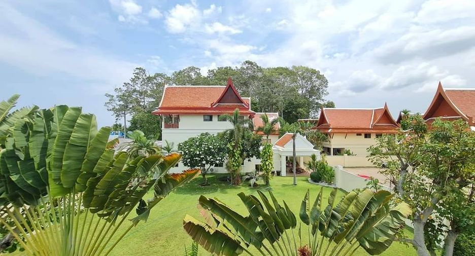 For sale 3 ベッドルーム villa in Sattahip, Chonburi